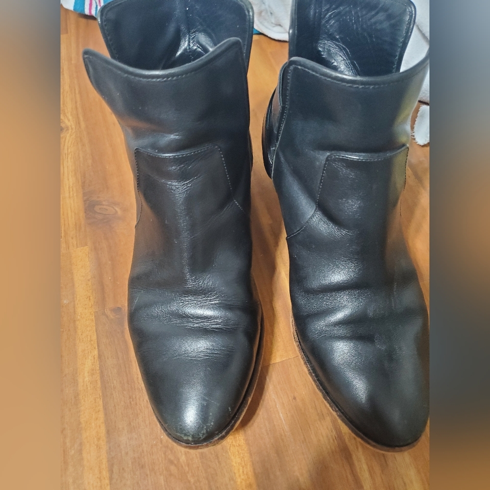 Elegant Black Women's Boots